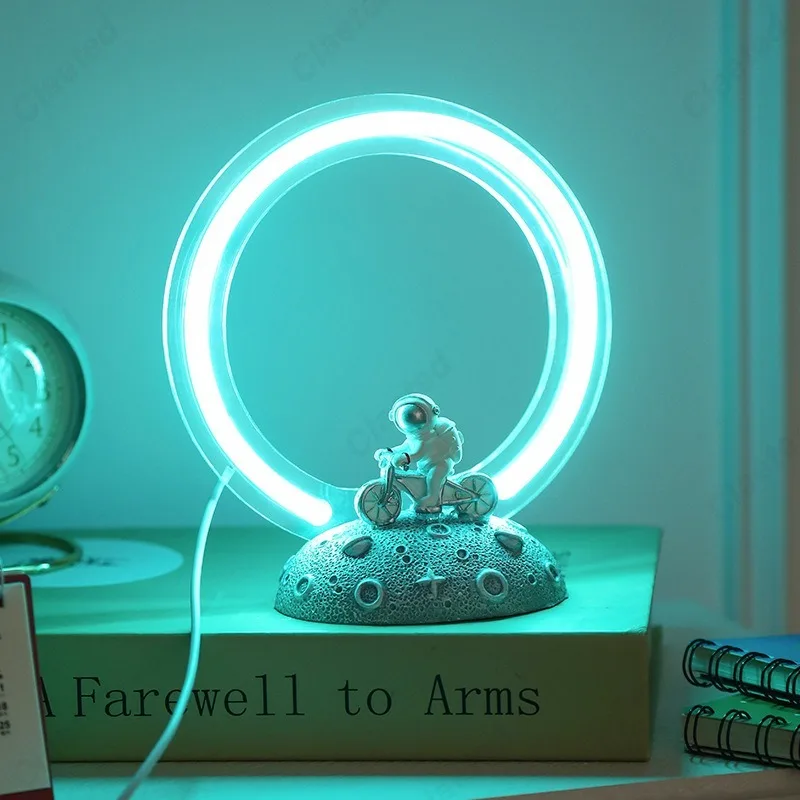 Creative LED Astronaut Night L - đánh giá và giá Decor Lighting Fixtures