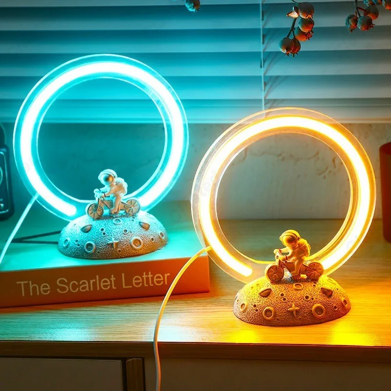 Creative LED Astronaut Night L - đánh giá và giá Decor Lighting Fixtures